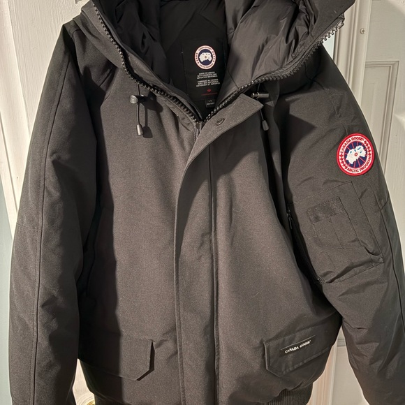 Canada Goose Men's Black Puffer Jacket size L  EUC - Picture 1 of 10